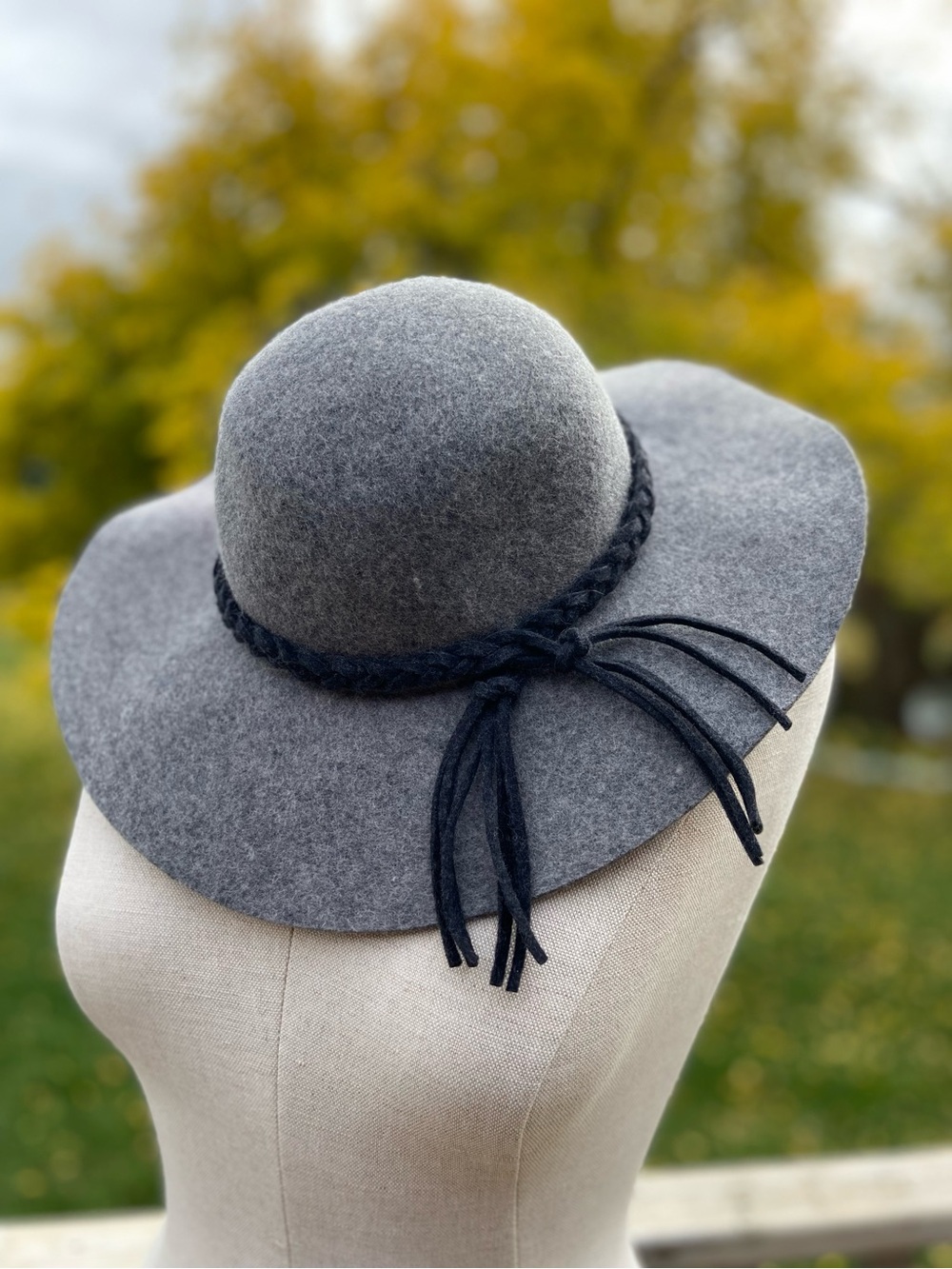 Felted Wool Wide-Brim Floppy Hat Accessories Black Braided Tassel Trim Fall 70s